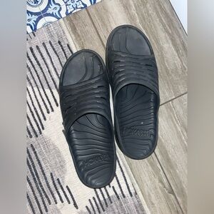 Hoka slides